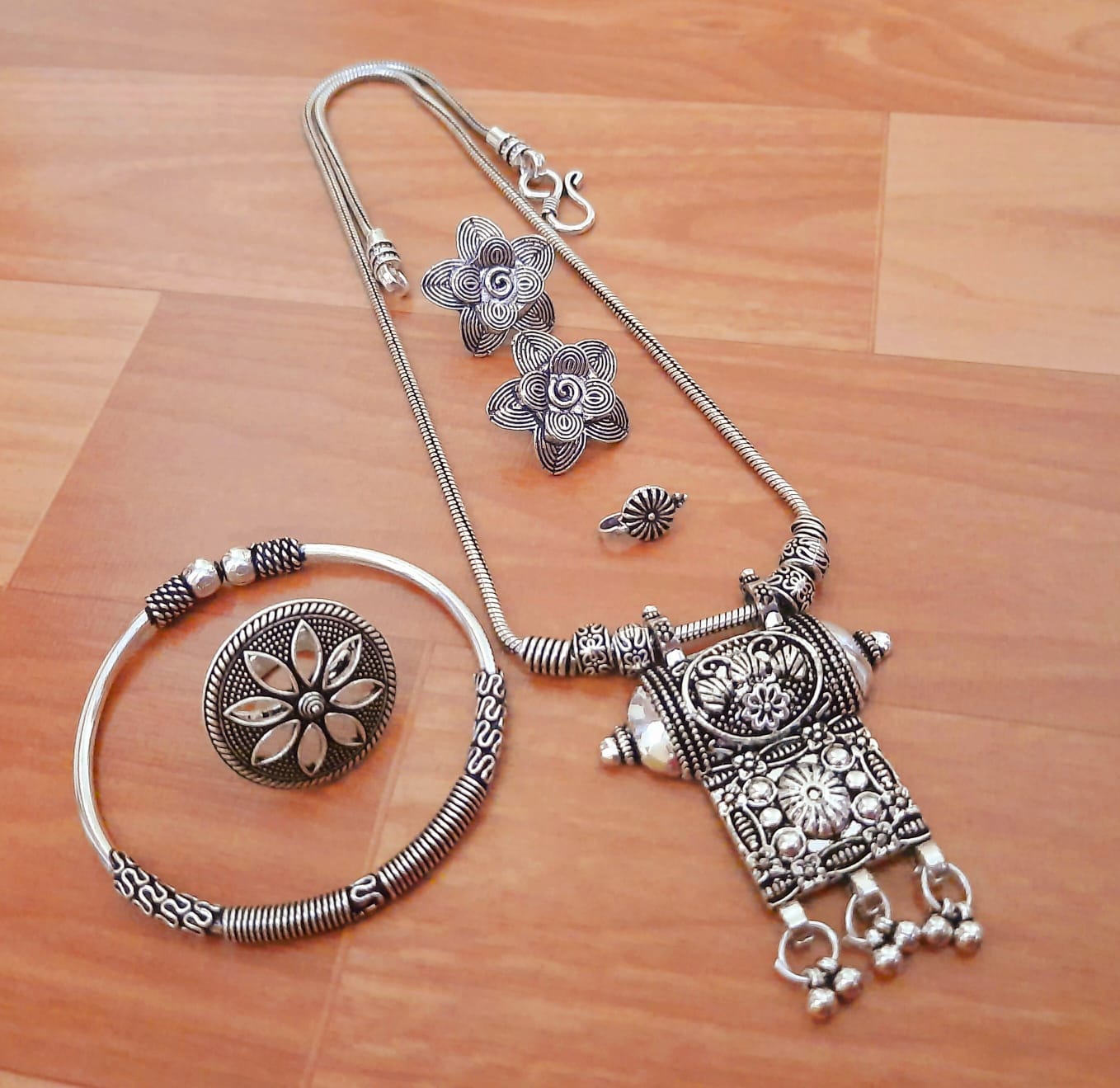 Traditional Silver Floral Statement Jewelry Set