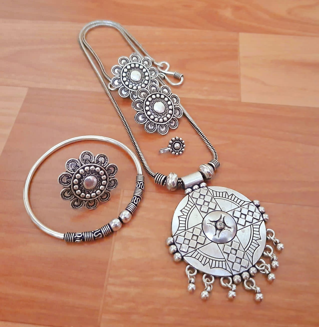 Antique Silver Floral Mandala Jewelry Set