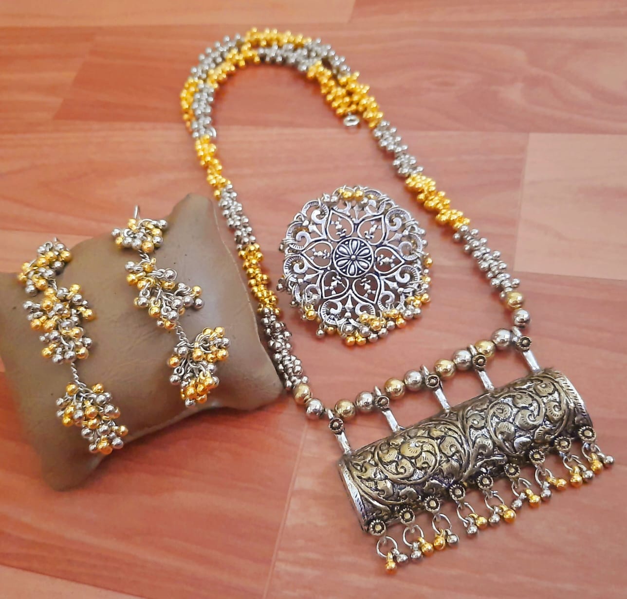 Antique Silver Temple Jewelry Set with Intricate Filigree Work